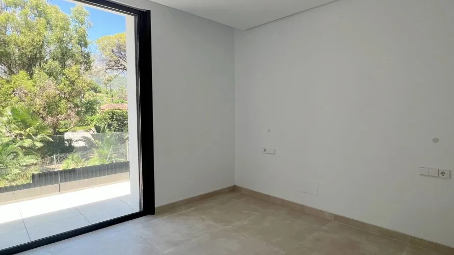 Villa de 4 dormitorios en Marbella, Spain No. 67 № 23
