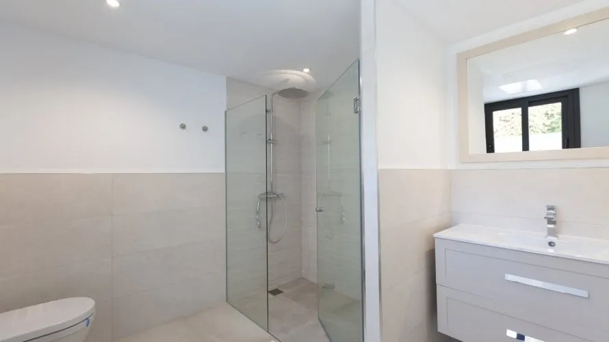 Villa de 4 dormitorios en Marbella, Spain No. 263 № 28