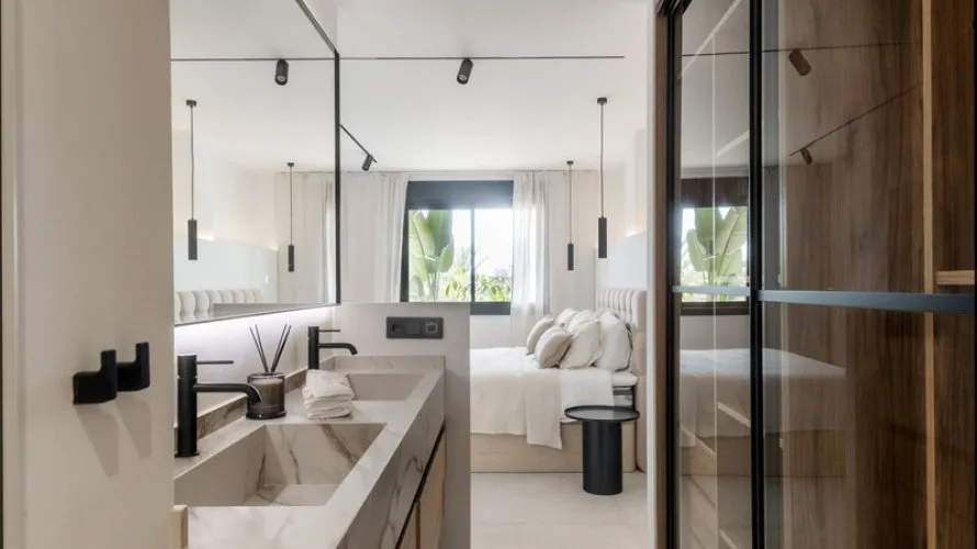 Apartamento de 3 dormitorios en Nueva Andalucía, Spain No. 438 № 15
