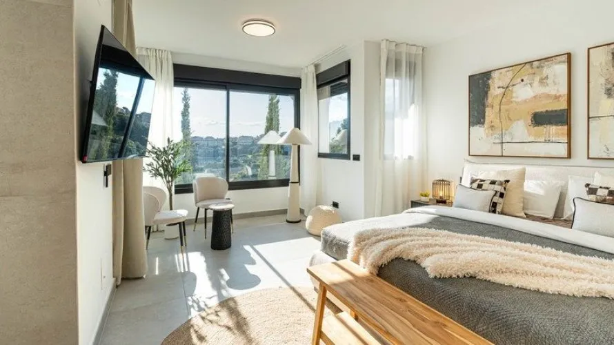 Villa de 6 dormitorios en Marbella, Spain No. 528 № 9