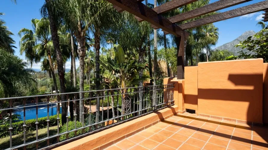Casa adosada de 4 dormitorios en Marbella, Spain No. 302 № 13
