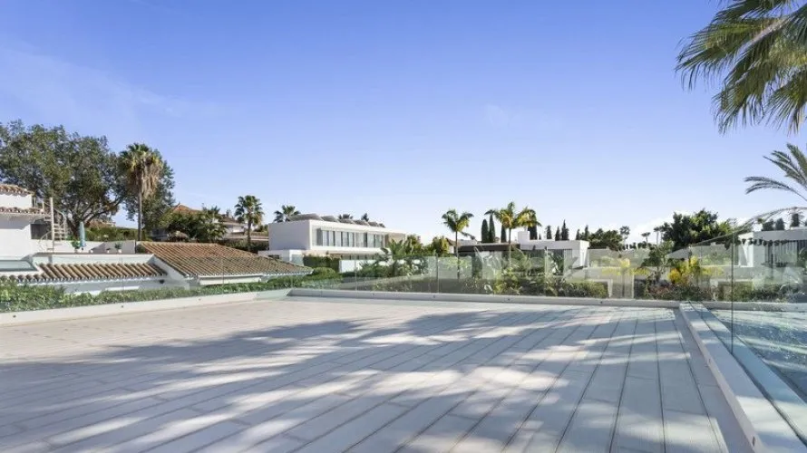 Villa de 5 dormitorios en Nueva Andalucía, Spain No. 350 № 7