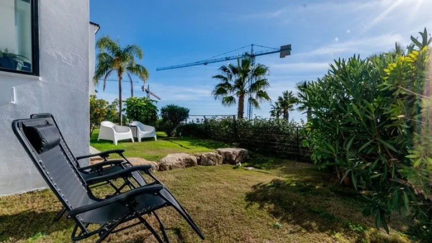 Apartamento de 4 dormitorios en Estepona, Spain No. 281 № 17