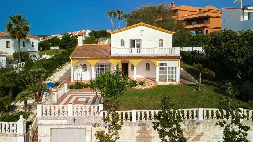 Сasa de 2 dormitorios en Manilva, Spain No. 506 № 1