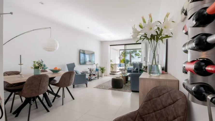 Apartamento de 4 dormitorios en Estepona, Spain No. 281 № 7