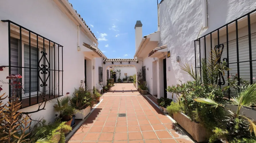 Apartamento de 1 dormitorio en Marbella, Spain No. 586