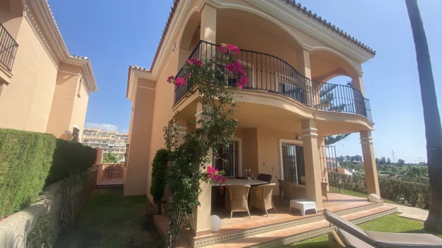 Сasa de 5 dormitorios en Mijas Costa, Spain No. 533 № 10