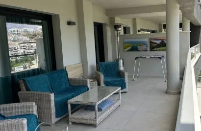 Apartamento de 3 dormitorios en La Quinta, Spain No. 604
