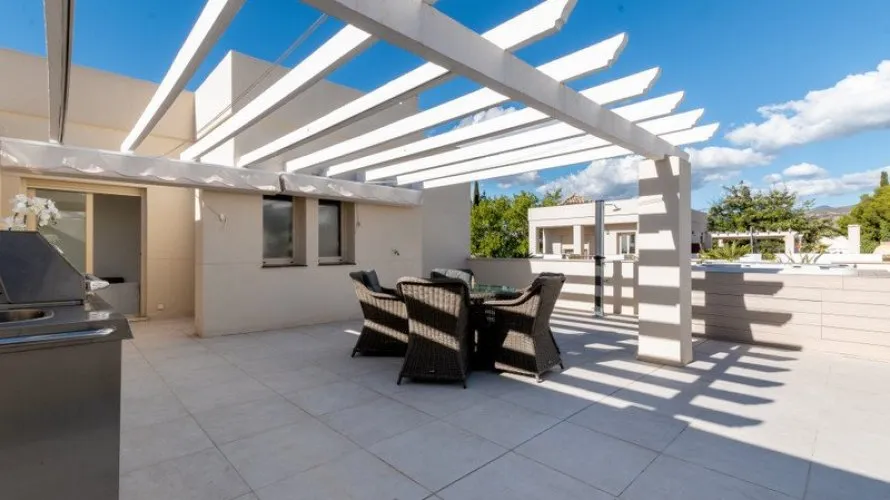 Ático de 3 dormitorios en Nueva Andalucía, Spain No. 233 № 20