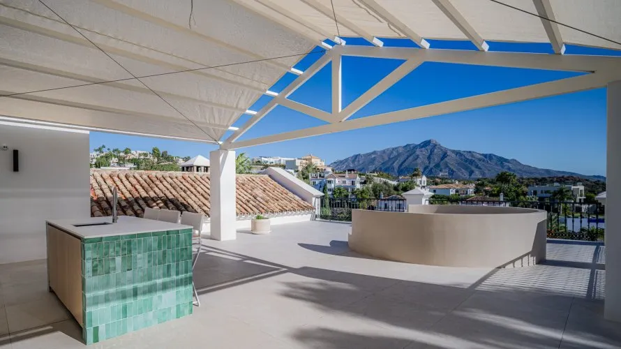 Villa de 5 dormitorios en Marbella, Spain No. 207 № 17