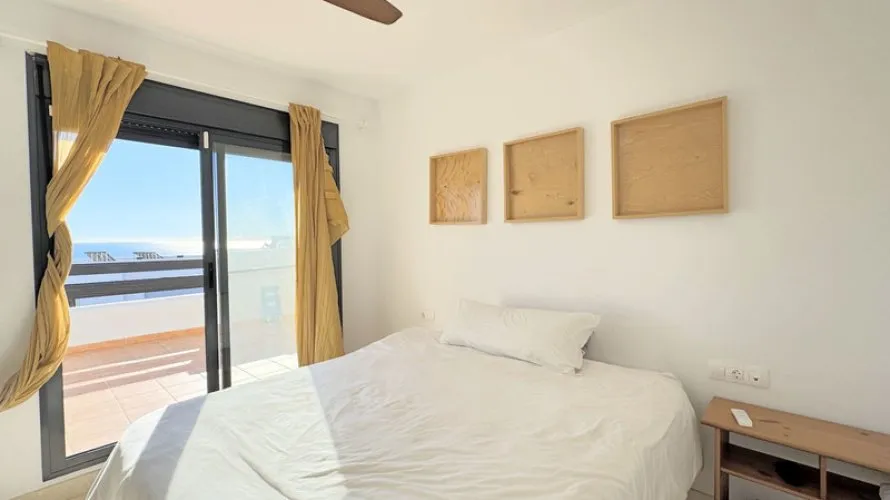 Ático de 3 dormitorios en Casares, Spain No. 494 № 15