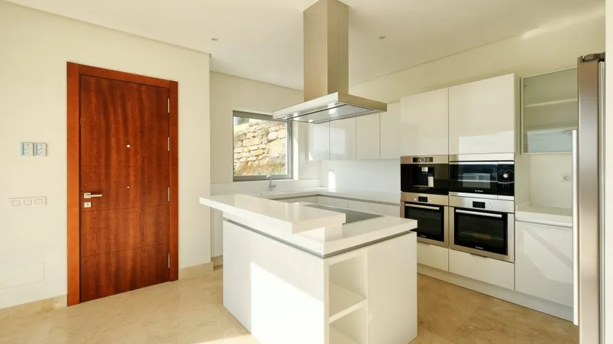 Villa de 4 dormitorios en Benahavís, Spain No. 261 № 12