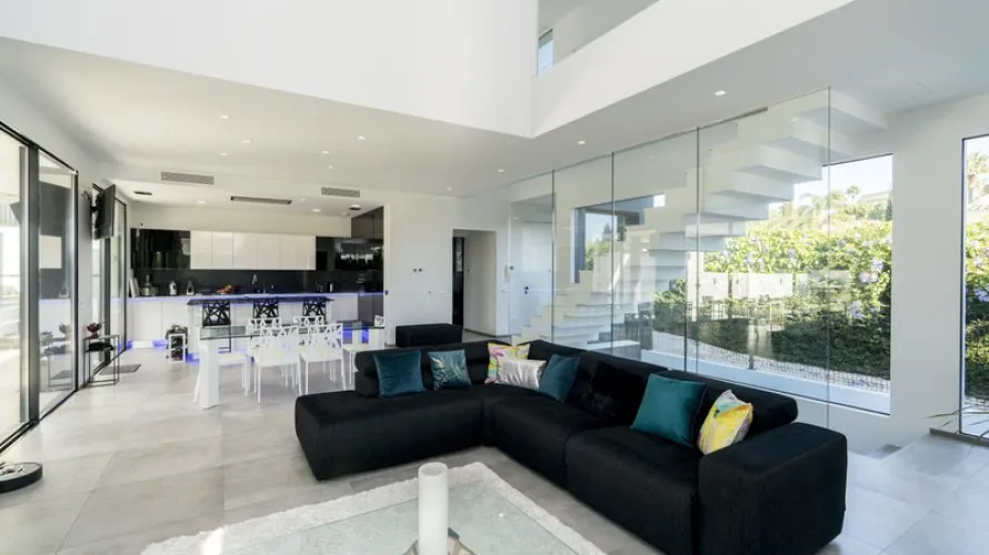 Villa de 4 dormitorios en Estepona, Spain No. 252 № 28
