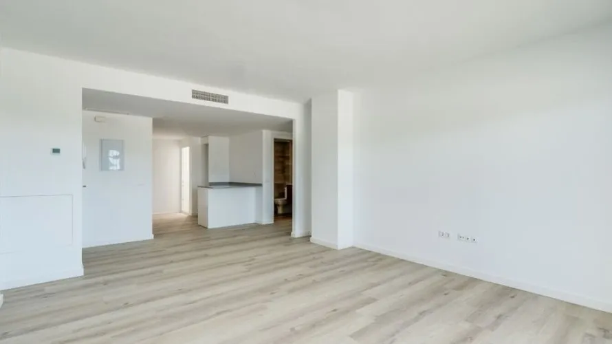 Apartamento de 3 dormitorios en Nueva Andalucía, Spain No. 554 № 4