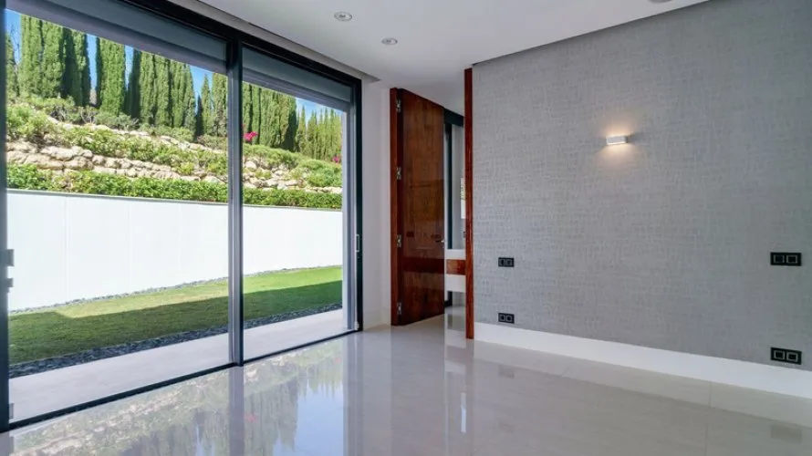 Villa de 6 dormitorios en Nueva Andalucía, Spain No. 248 № 6