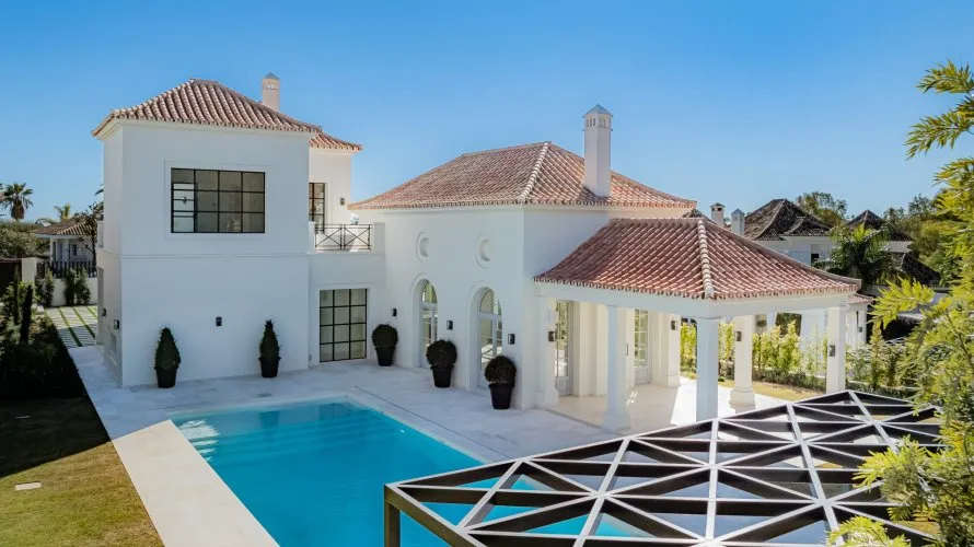 Villa de 4 dormitorios en Nueva Andalucía, Spain No. 197 № 2