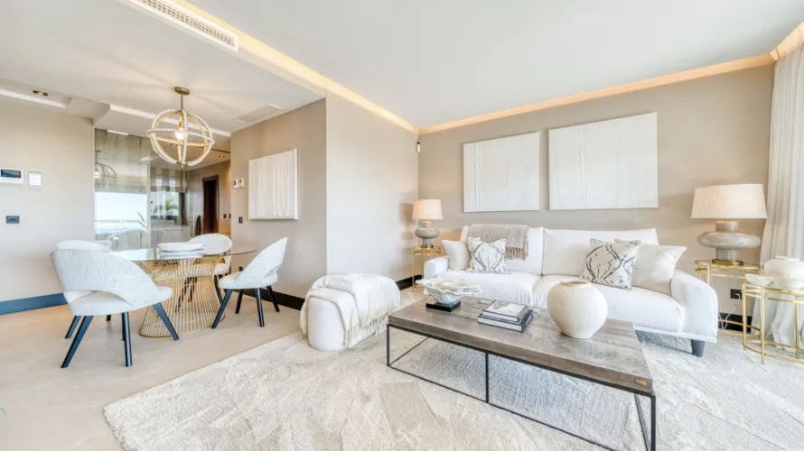 Apartamento de 2 dormitorios en Marbella, Spain No. 497 № 3