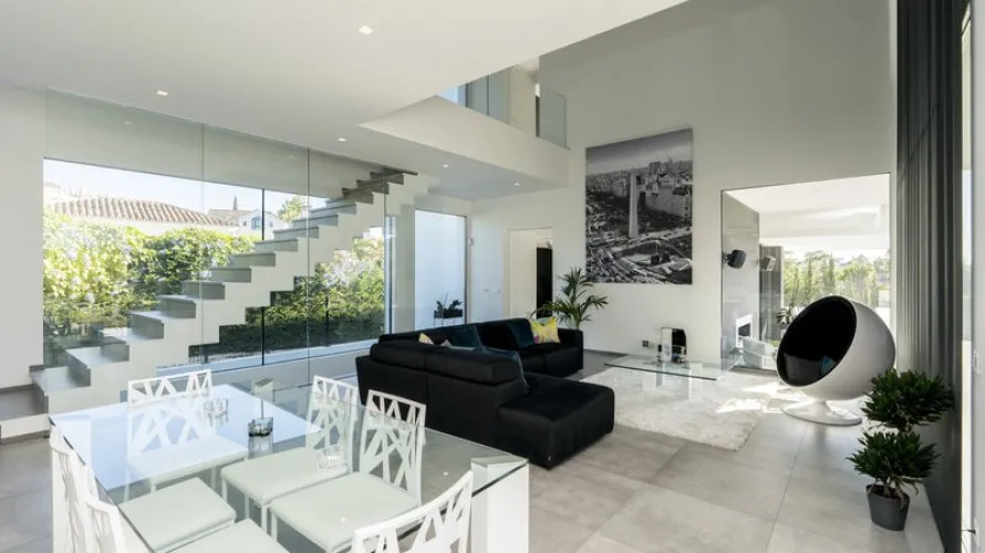 Villa de 4 dormitorios en Estepona, Spain No. 252 № 10
