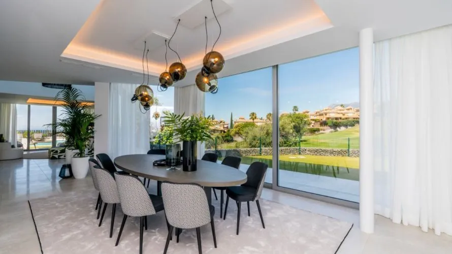 Villa de 4 dormitorios en Marbella, Spain No. 372 № 14
