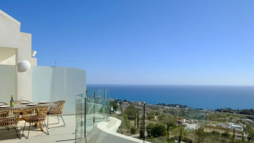 Dúplex de 3 dormitorios en Benalmádena, Spain No. 598 № 5