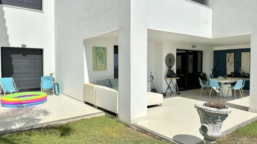 Apartamento de 3 dormitorios en Estepona, Spain No. 539 № 21