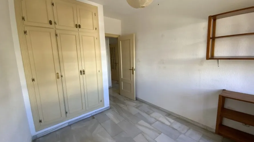 Apartamento de 3 dormitorios en Marbella, Spain No. 336 № 7