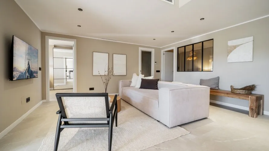 Apartamento de 4 dormitorios en Nueva Andalucía, Spain No. 186 № 12