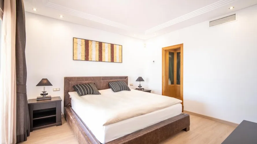 Casa adosada de 3 dormitorios en Estepona, Spain No. 95 № 6