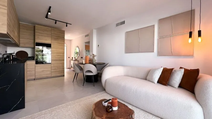 Dúplex de 3 dormitorios en Nueva Andalucía, Spain No. 540