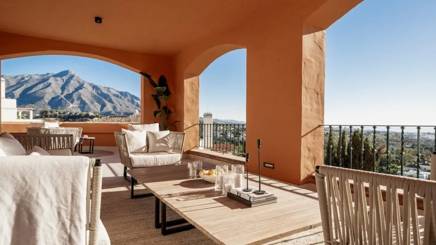 Apartamento de 4 dormitorios en Nueva Andalucía, Spain No. 218 № 24