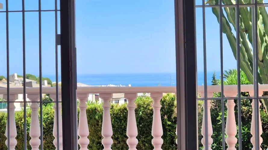 Villa de 5 dormitorios en Estepona, Spain No. 189 № 15