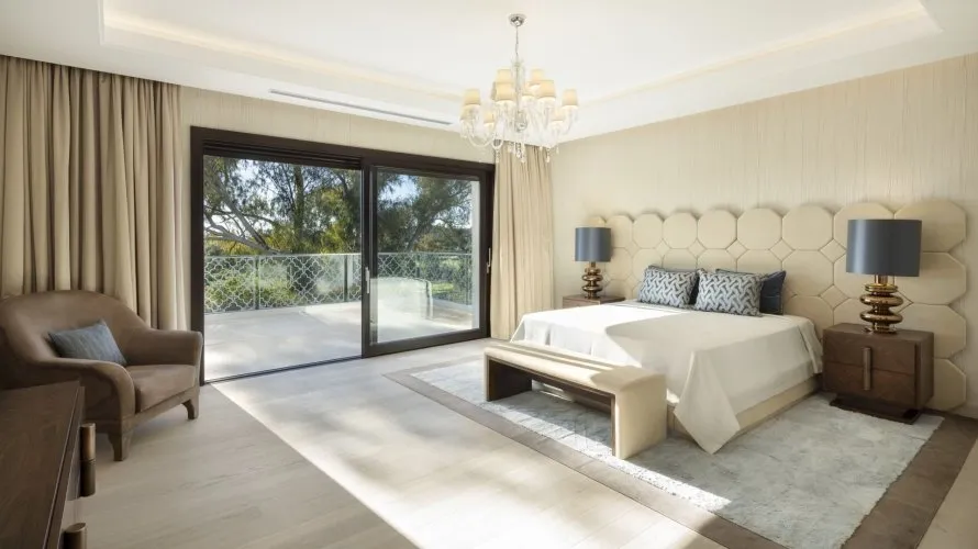 Villa de 6 dormitorios en Nueva Andalucía, Spain No. 268 № 16