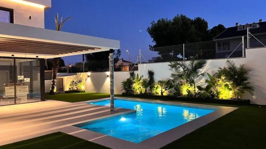 Villa de 3 dormitorios en Alicante, Spain No. 1148 № 16