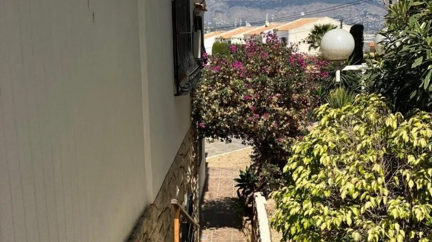 Villa de 4 dormitorios en Albir, Spain No. 1181 № 21