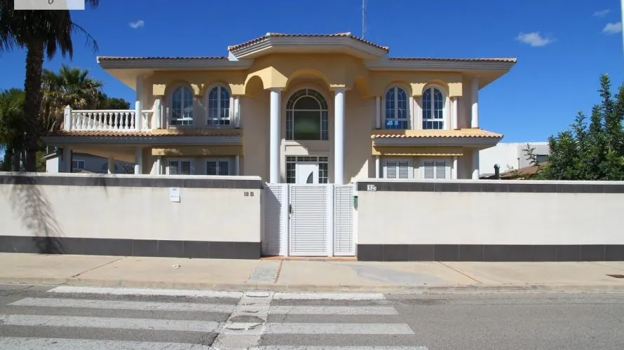 Apartamento de 4 dormitorios en L'Eliana, Spain No. 1446 № 6