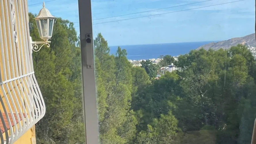 Apartamento de 4 dormitorios en La Nucia, España No. 1561 № 1