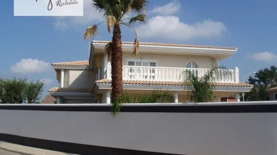 Apartamento de 4 dormitorios en L'Eliana, Spain No. 1446 № 4