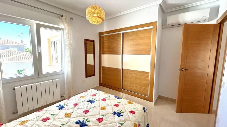 Villa de 5 dormitorios en Ciudad Quesada, España No. 1400 № 16
