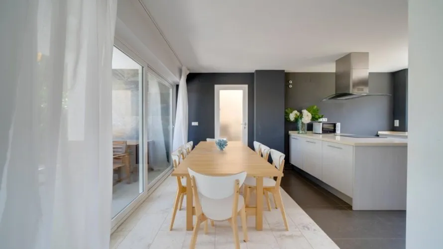 Villa de 4 dormitorios en Albir, Spain No. 1151 № 2
