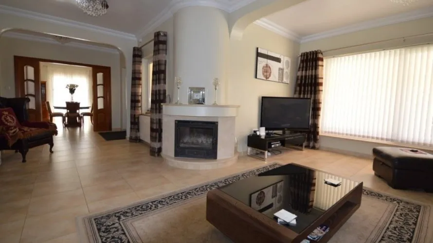 Villa de 276m² en Cabo Roig, España No. 981 № 7