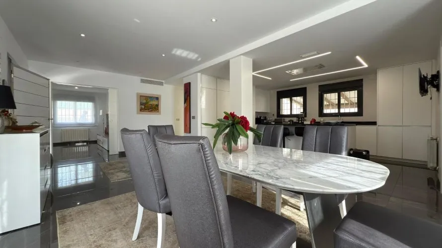 Villa de 5 dormitorios en San Juan, España No. 1226 № 27