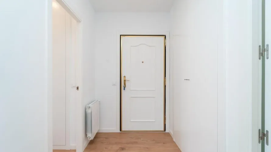 Apartamento de 4 dormitorios en Madrid, España No. 1115 № 9