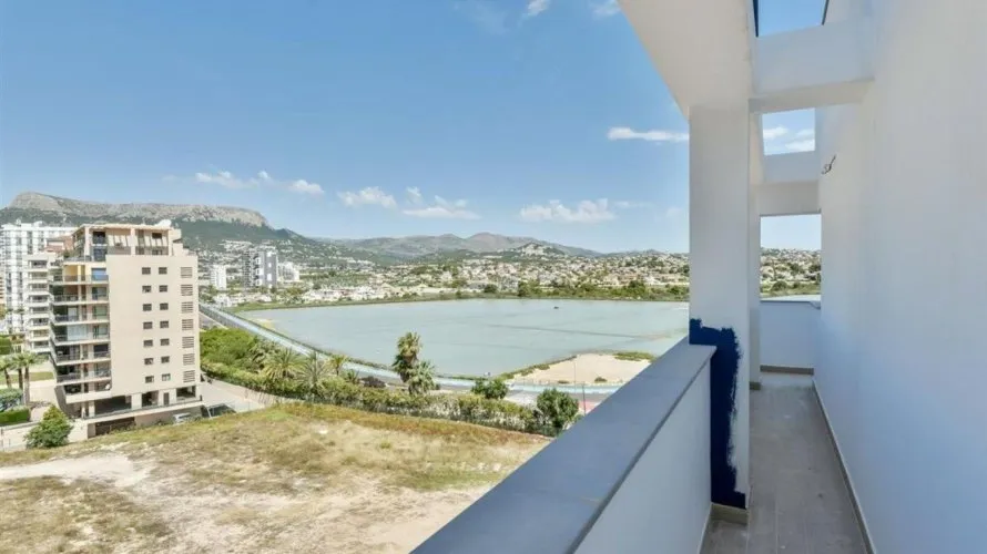 Apartamento de 3 dormitorios en Calpe, España No. 950 № 12
