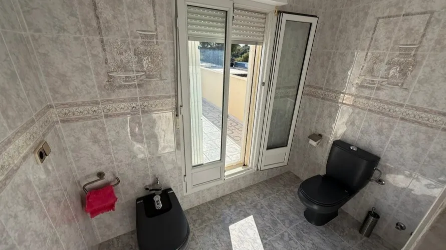 Villa de 4 dormitorios en Villamartin, Spain No. 1403 № 7