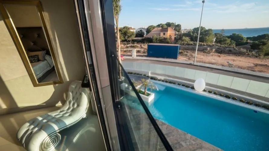 Villa de 157m² en La Zenia, España No. 976 № 20