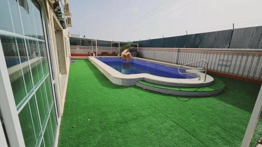 Villa de 5 dormitorios en Torrevieja, España No. 1251 № 9
