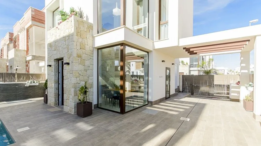 Villa de 3 dormitorios en Playa Honda, España No. 996