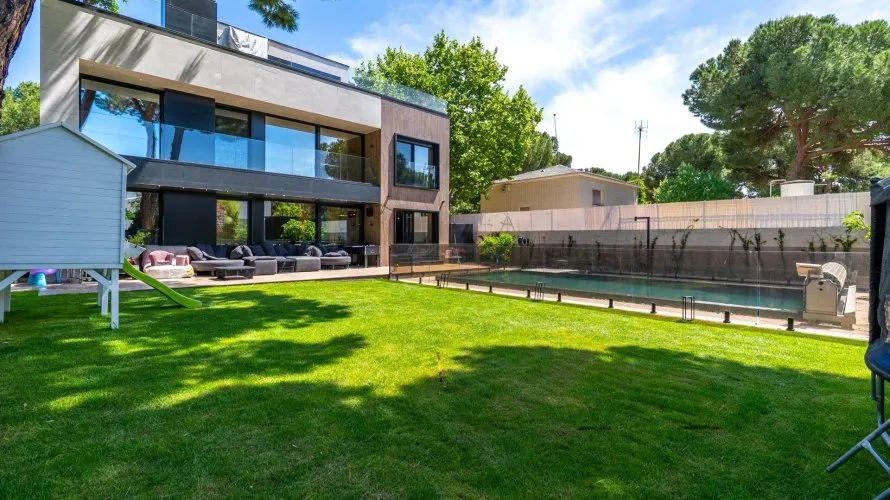 Villa de 4 dormitorios en Pozuelo de Alarcón, Spain No. 1531 № 22