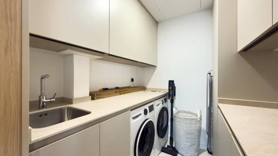 Apartamento de 3 dormitorios en Madrid, Spain No. 1352 № 11