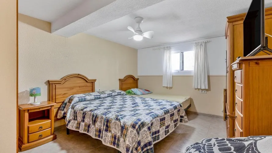 Villa de 4 dormitorios en Torrevieja, Spain No. 1314 № 16